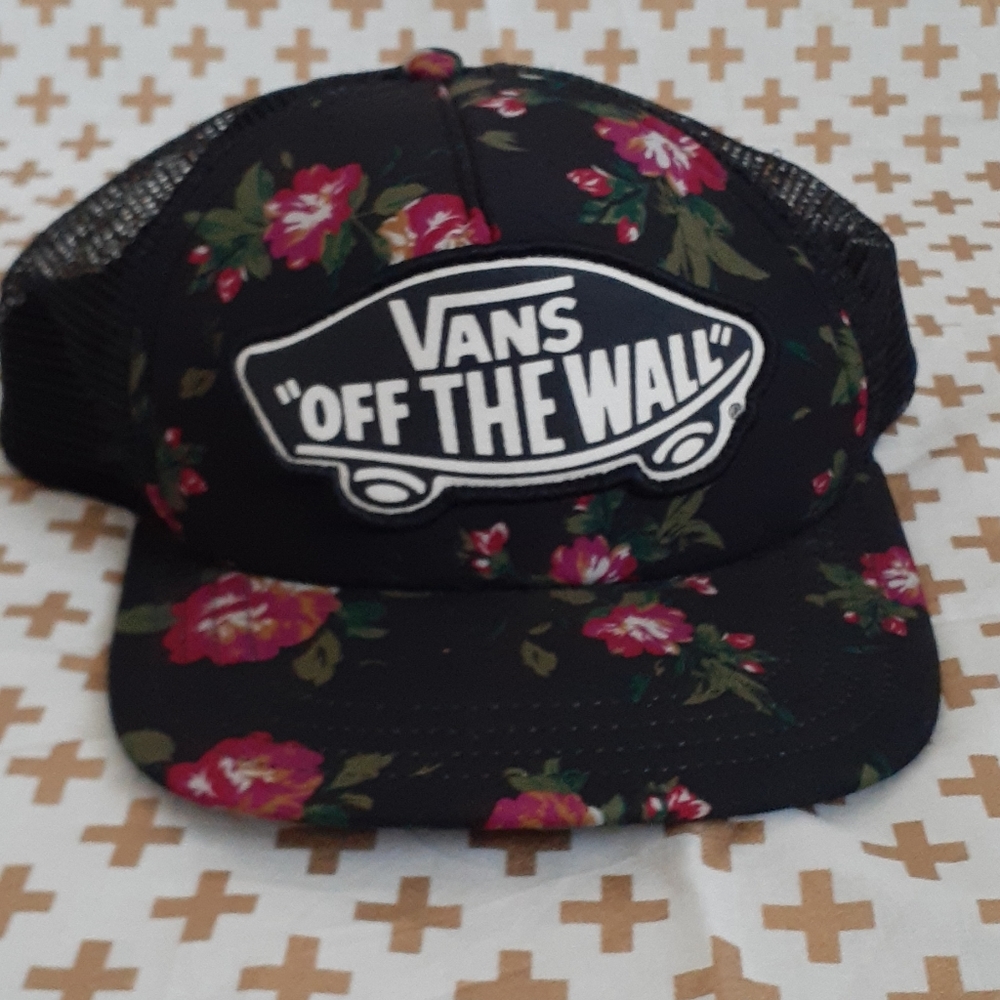 🌞Summer Sale🌞Van's off the wall Cap